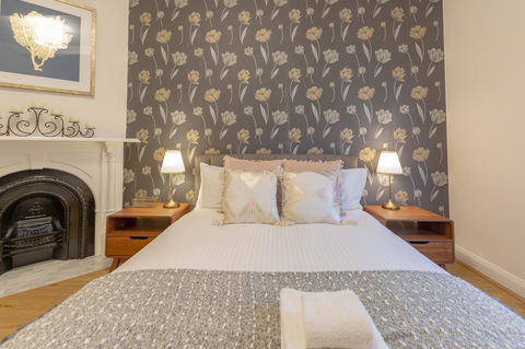 Heritage Townhouse Near Harbour Bridge - Hervey Bay Accommodation 22