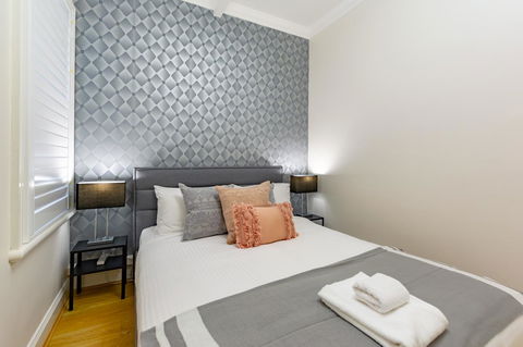 Heritage Townhouse Near Harbour Bridge - Hervey Bay Accommodation 27