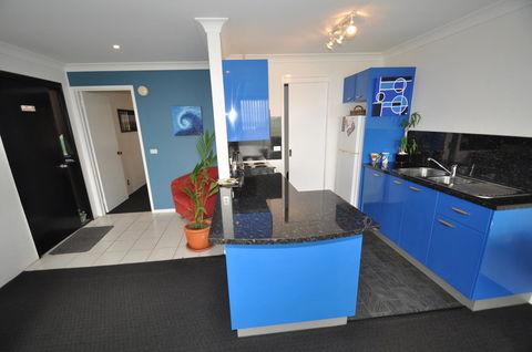 Beachfront Apartments - Tourism Hervey Bay 7