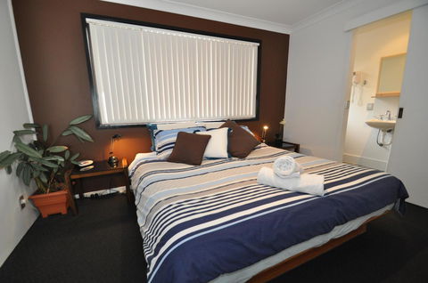 Beachfront Apartments - Tourism Hervey Bay 8