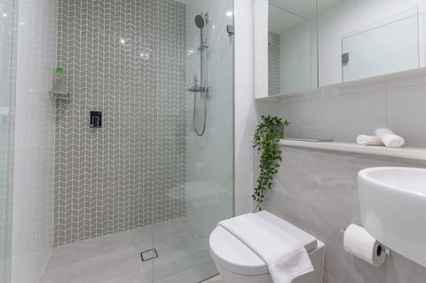 Inner City Stylish Apt Walk To Green Square - Tourism Hervey Bay 12