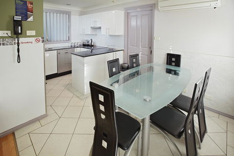 Jesmond Executive Villas - Hervey Bay Accommodation 35