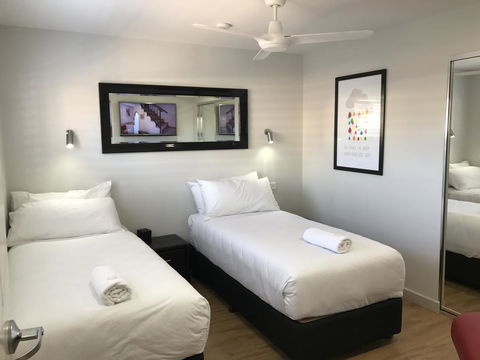Jesmond Executive Villas - Hervey Bay Accommodation 2