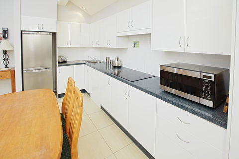Jesmond Executive Villas - Hervey Bay Accommodation 24