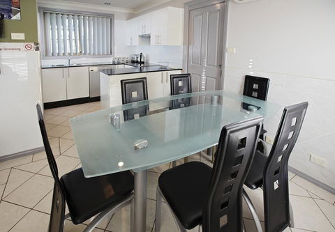 Jesmond Executive Villas - Hervey Bay Accommodation 36