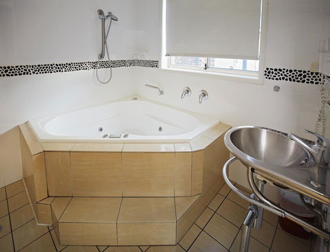 Jesmond Executive Villas - Hervey Bay Accommodation 30