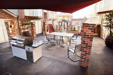 Jesmond Executive Villas - Hervey Bay Accommodation 17