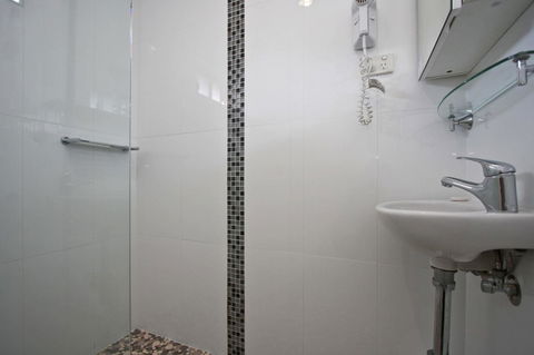 Jesmond Executive Villas - Hervey Bay Accommodation 11