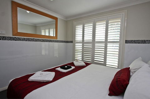 Jesmond Executive Villas - Hervey Bay Accommodation 10