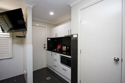 Jesmond Executive Villas - Hervey Bay Accommodation 39