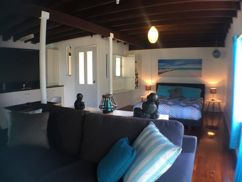 High Tide At Emerald - Hervey Bay Accommodation 0