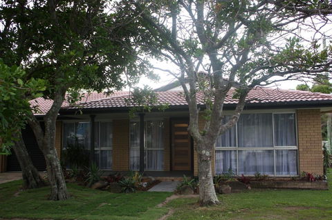 Ocean Breeze At Caba - Tourism Hervey Bay 1