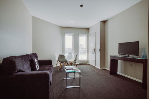 Crossroads Hotel - Hervey Bay Accommodation 9
