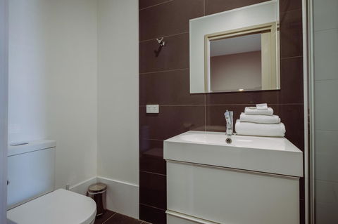 Crossroads Hotel - Hervey Bay Accommodation 5