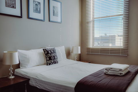 Crossroads Hotel - Hervey Bay Accommodation 2