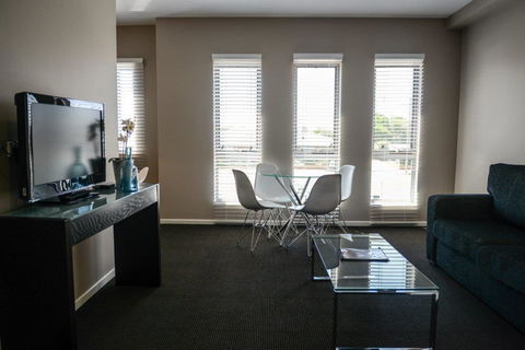 Crossroads Hotel - Hervey Bay Accommodation 16