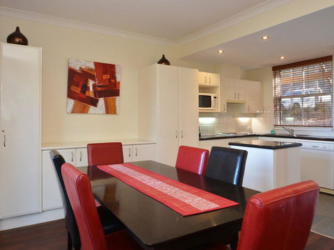 Villa Executive 2br Cypress DS Located Within Cypress Lakes Resort - Hervey Bay Accommodation 6