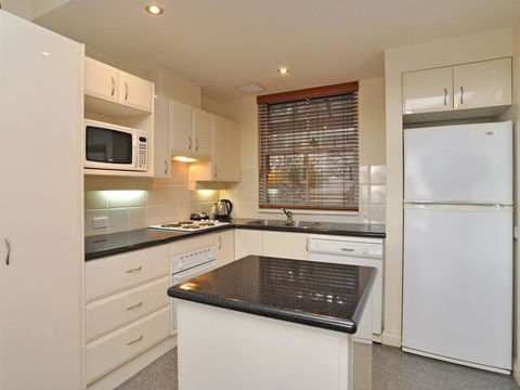 Villa Executive 2br Cypress DS Located Within Cypress Lakes Resort - Hervey Bay Accommodation 13
