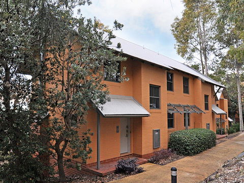 Villa Executive 2br Cypress DS Located Within Cypress Lakes Resort - Hervey Bay Accommodation 2