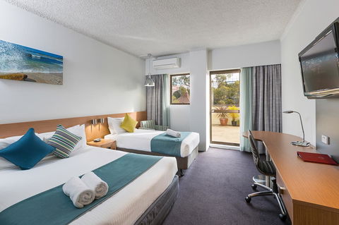 Metro Hotel Miranda - Hervey Bay Accommodation 0