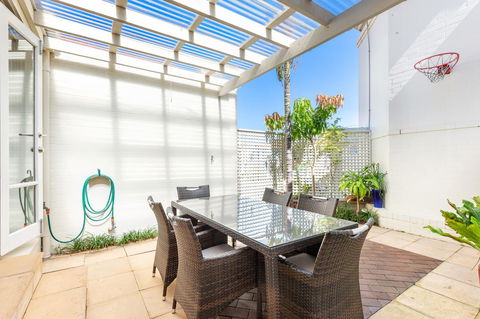 Kensington Self-Contained Modern House (89BROM) - Tourism Hervey Bay 9