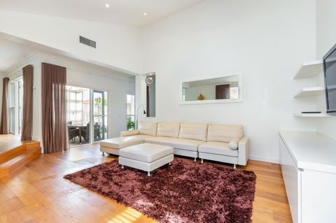 Kensington Self-Contained Modern House (89BROM) - Tourism Hervey Bay 16