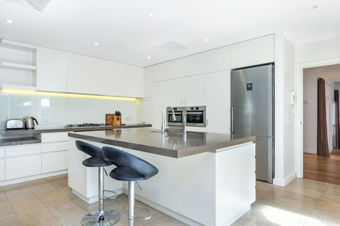 Kensington Self-Contained Modern House (89BROM) - Tourism Hervey Bay 18