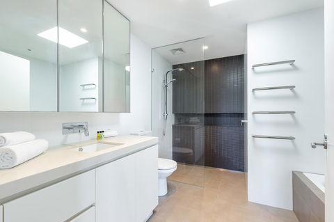 Kensington Self-Contained Modern House (89BROM) - Tourism Hervey Bay 10