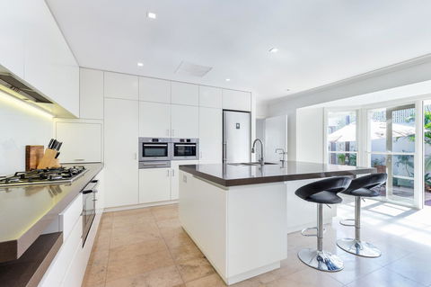 Kensington Self-Contained Modern House (89BROM) - Tourism Hervey Bay 17