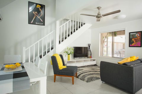 Byron Central Apartments - Tourism Hervey Bay 0