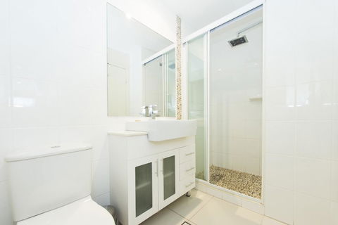 Byron Central Apartments - Tourism Hervey Bay 1