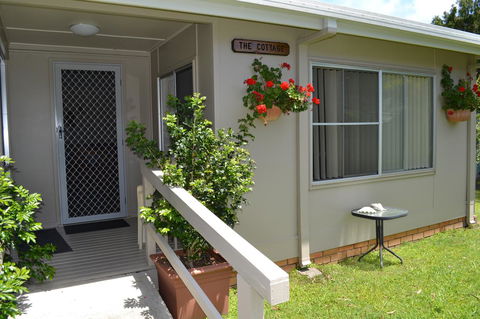 Sundial Holiday Units - Tourism Hervey Bay 25