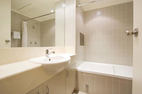 Lantern 1 Bedroom Balcony With Panoramic View - Hervey Bay Accommodation 26