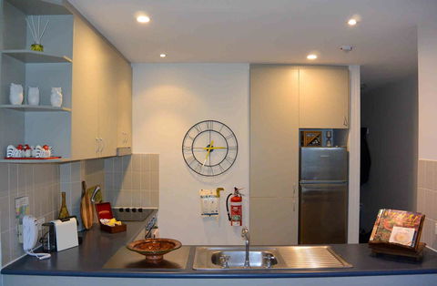 Lantern 1 Bedroom Balcony With Panoramic View - Hervey Bay Accommodation 3