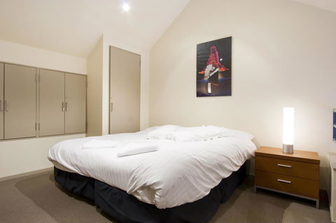 Lantern 1 Bedroom Balcony With Panoramic View - Hervey Bay Accommodation 40