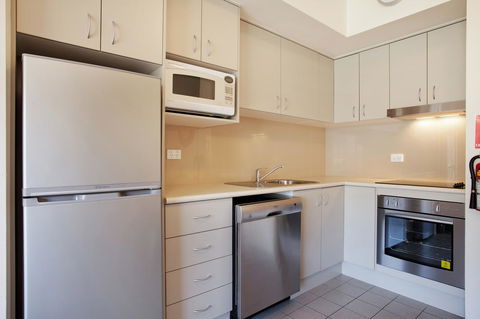 Lantern 1 Bedroom Balcony With Panoramic View - Hervey Bay Accommodation 29