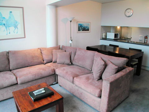 Lantern 1 Bedroom Balcony With Panoramic View - Hervey Bay Accommodation 20