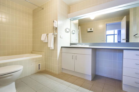 Lantern 1 Bedroom Balcony With Panoramic View - Hervey Bay Accommodation 12
