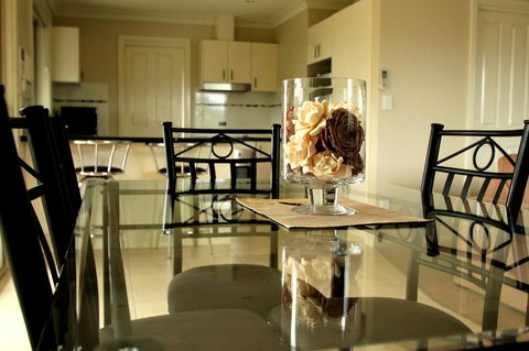 Colonial Court Villas - Hervey Bay Accommodation 23