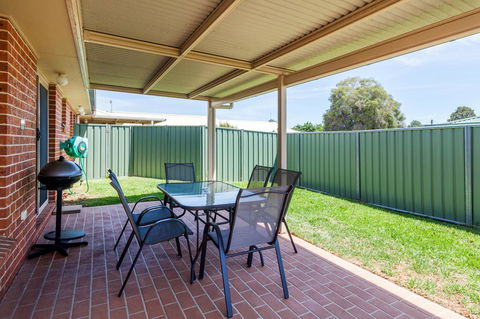 Colonial Court Villas - Hervey Bay Accommodation 0