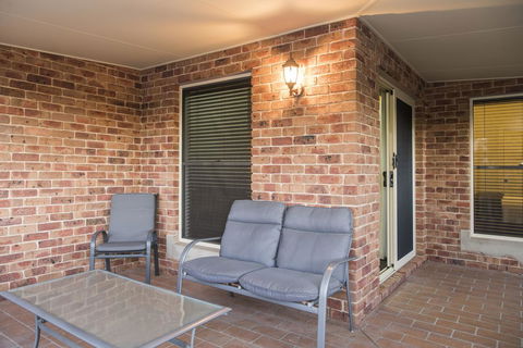 Colonial Court Villas - Hervey Bay Accommodation 3