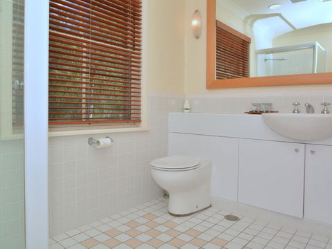 Villa 2br Prosecco Villa Located Within Cypress Lakes Resort - Tourism Hervey Bay 15