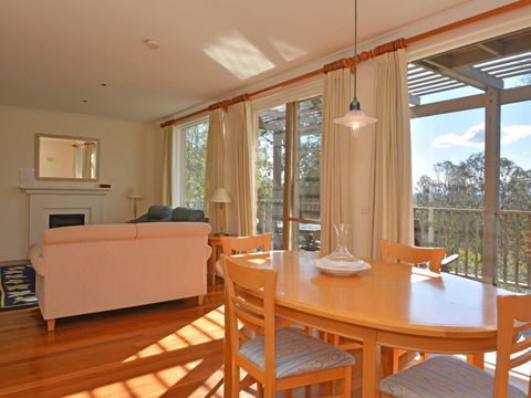Villa 2br Prosecco Villa Located Within Cypress Lakes Resort - Tourism Hervey Bay 5