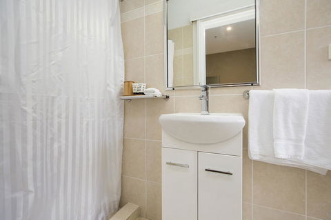 CH Boutique Hotel & Apartments, Ascend Hotel Collection - Hervey Bay Accommodation 36