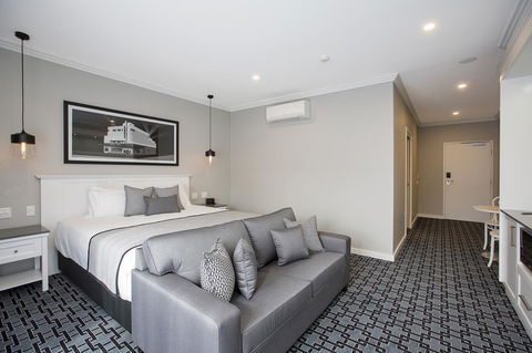 CH Boutique Hotel & Apartments, Ascend Hotel Collection - Hervey Bay Accommodation 7