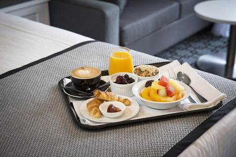 CH Boutique Hotel & Apartments, Ascend Hotel Collection - Hervey Bay Accommodation 13