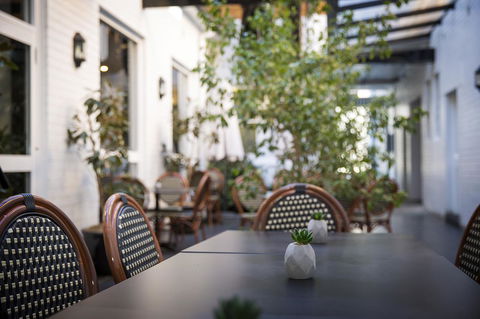 CH Boutique Hotel & Apartments, Ascend Hotel Collection - Hervey Bay Accommodation 31