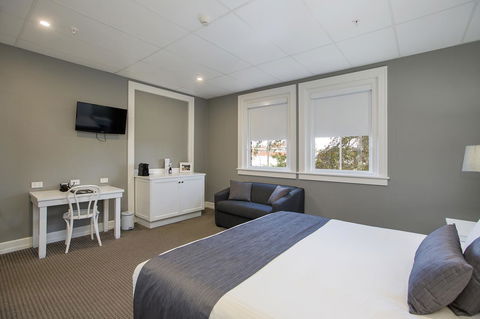CH Boutique Hotel & Apartments, Ascend Hotel Collection - Hervey Bay Accommodation 18