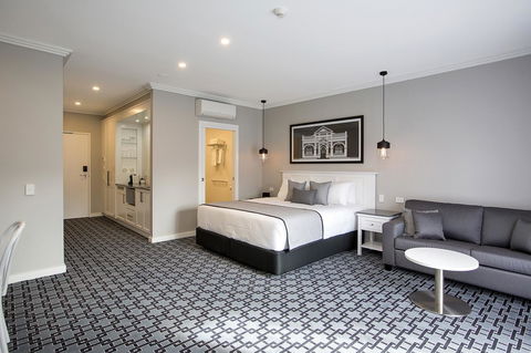 CH Boutique Hotel & Apartments, Ascend Hotel Collection - Hervey Bay Accommodation 0