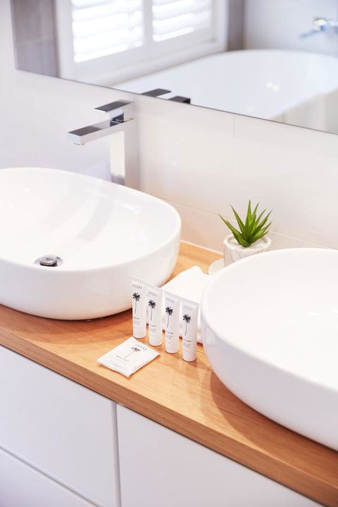 Bright And Spacious Family Home With Leafy Deck - Hervey Bay Accommodation 10